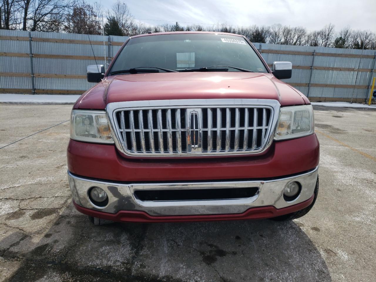 2008 Lincoln Mark LT - Image 5