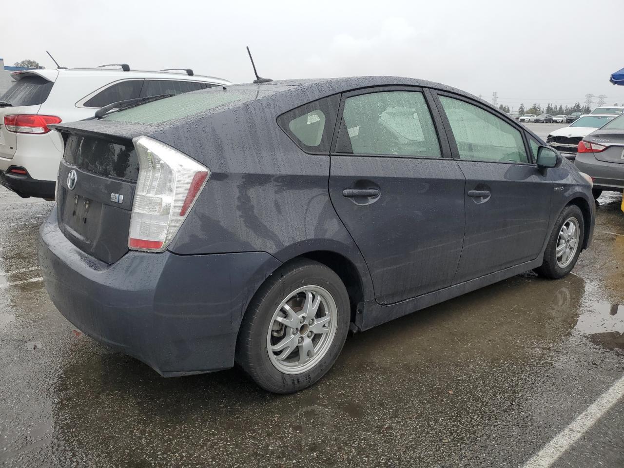 2011 Toyota Prius - Image 3