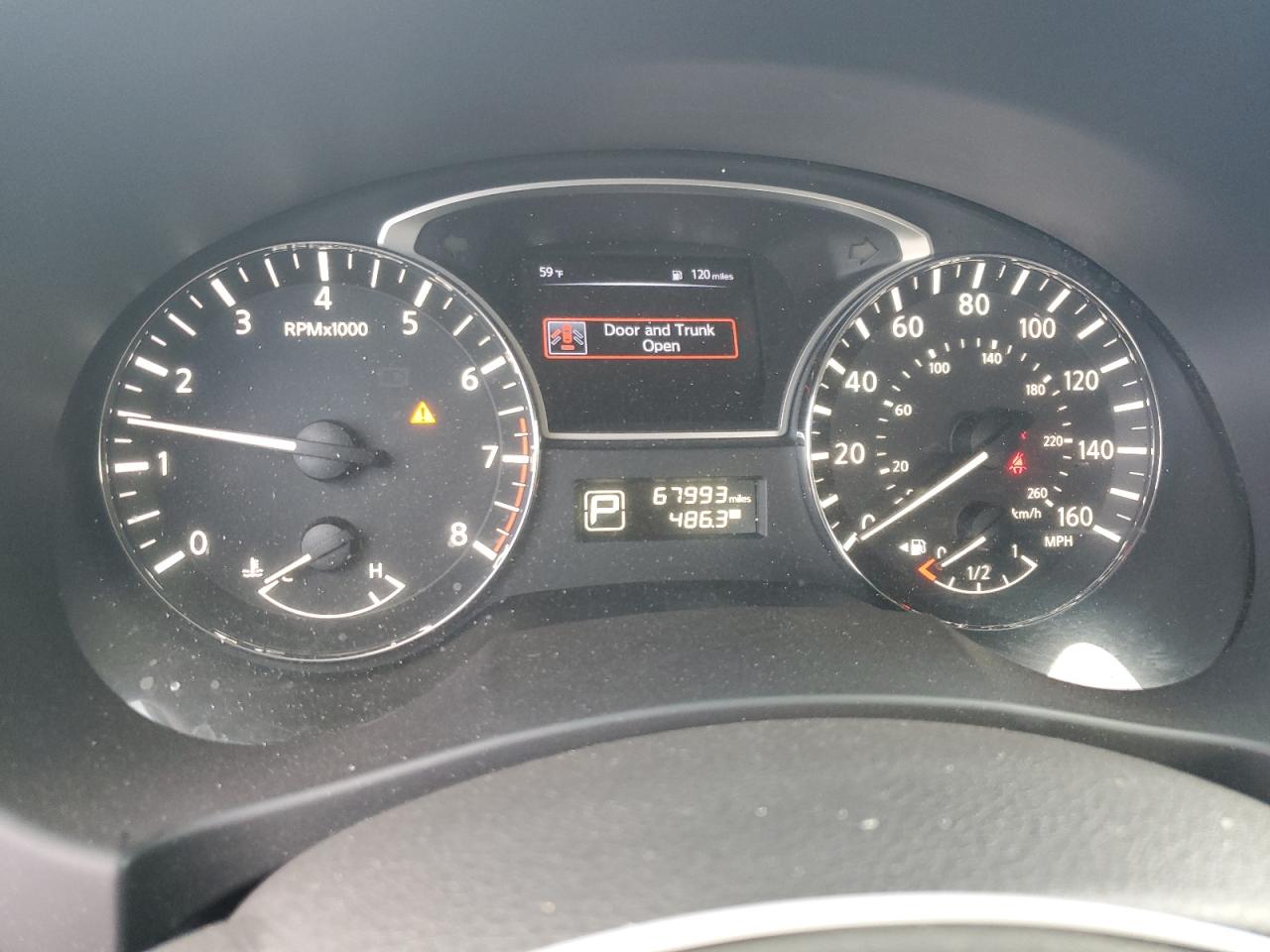 2015 Nissan Altima - Image 9