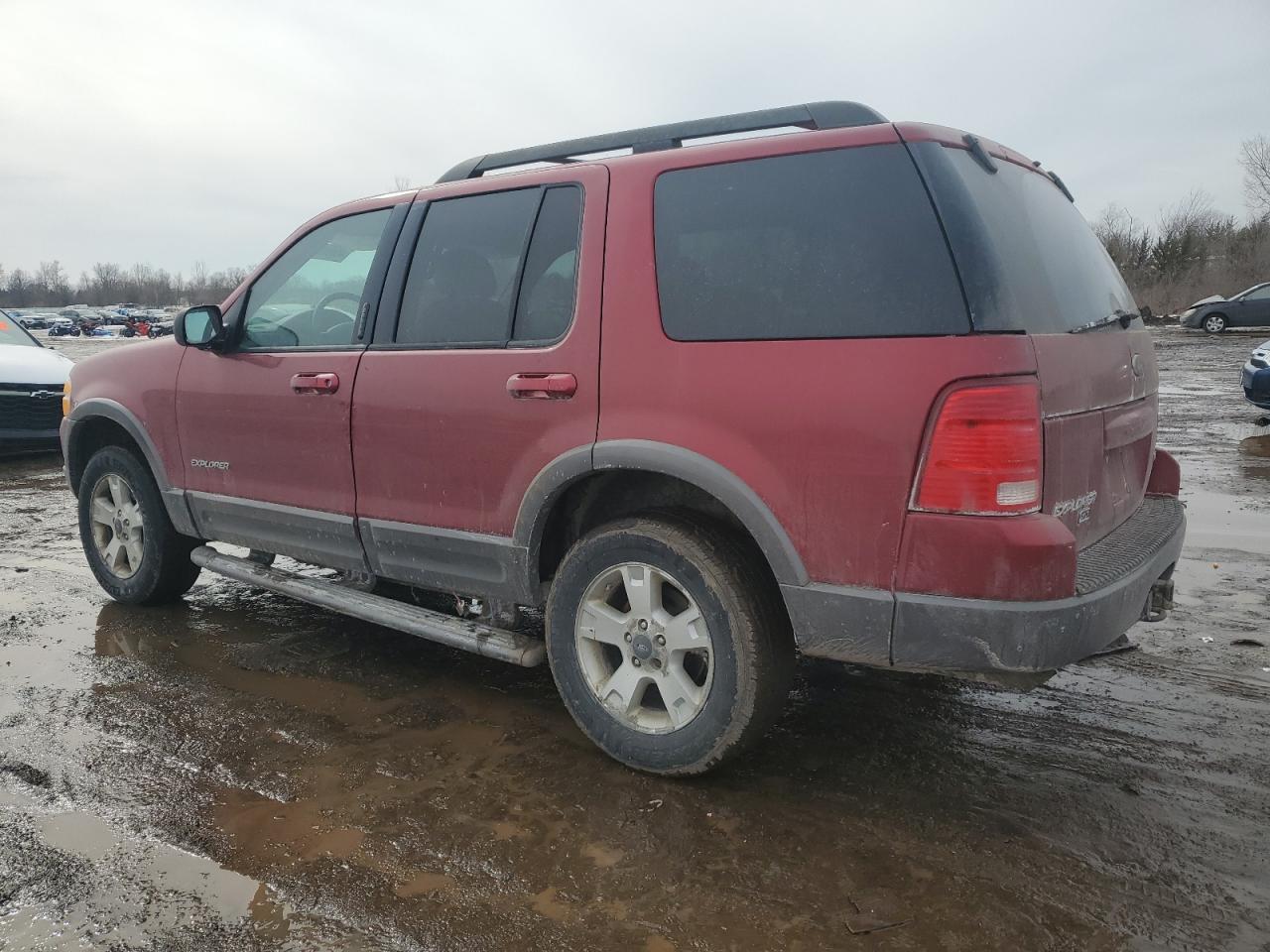 2005 Ford Explorer - Image 2