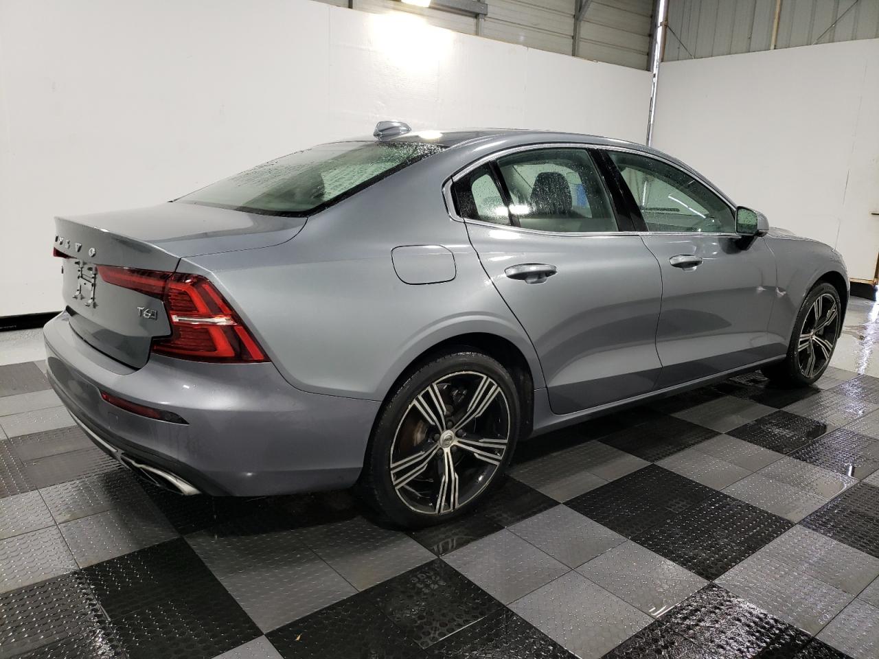 2021 Volvo S60 - Image 3