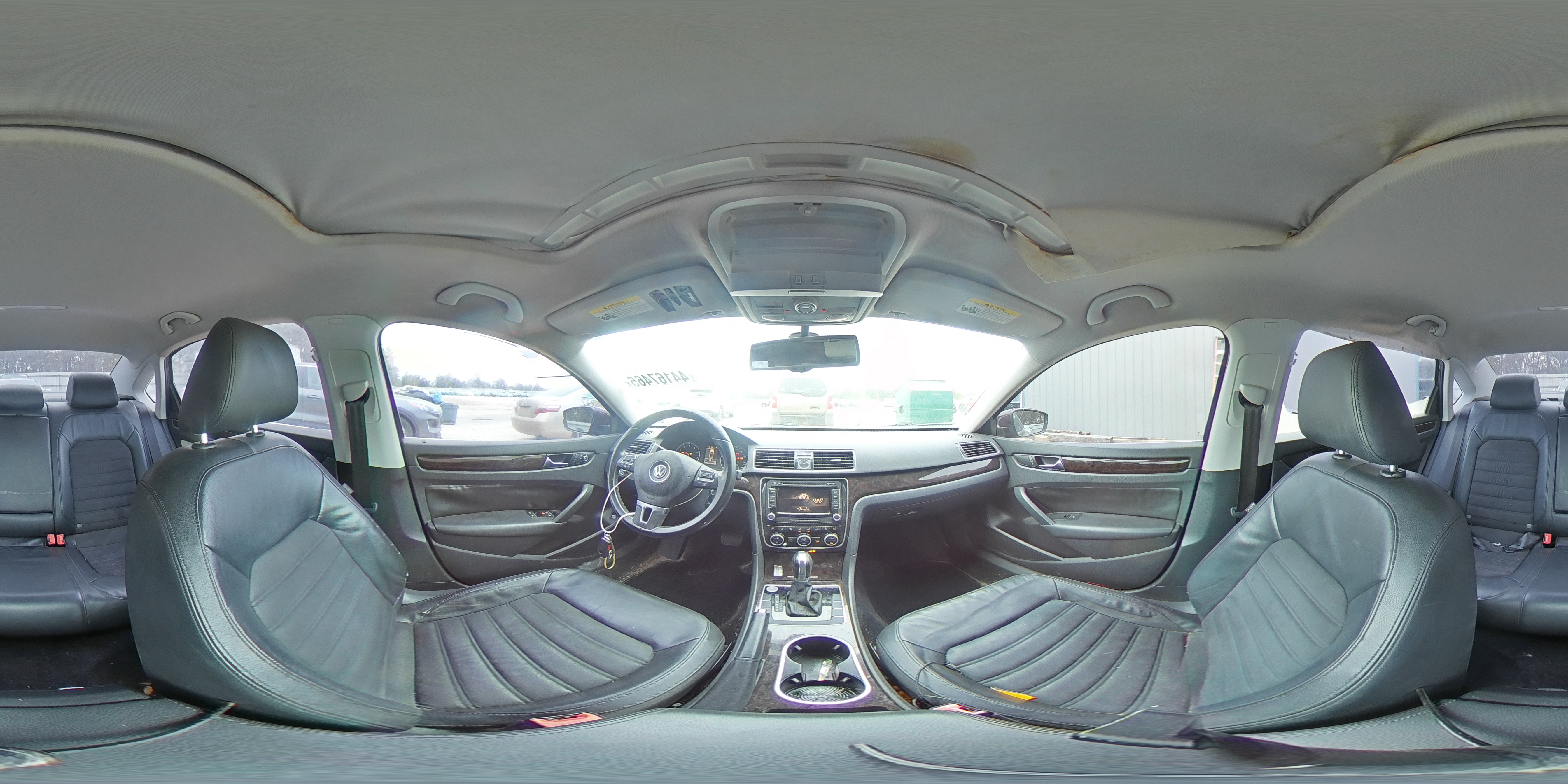 2014 Volkswagen Passat - Image 12
