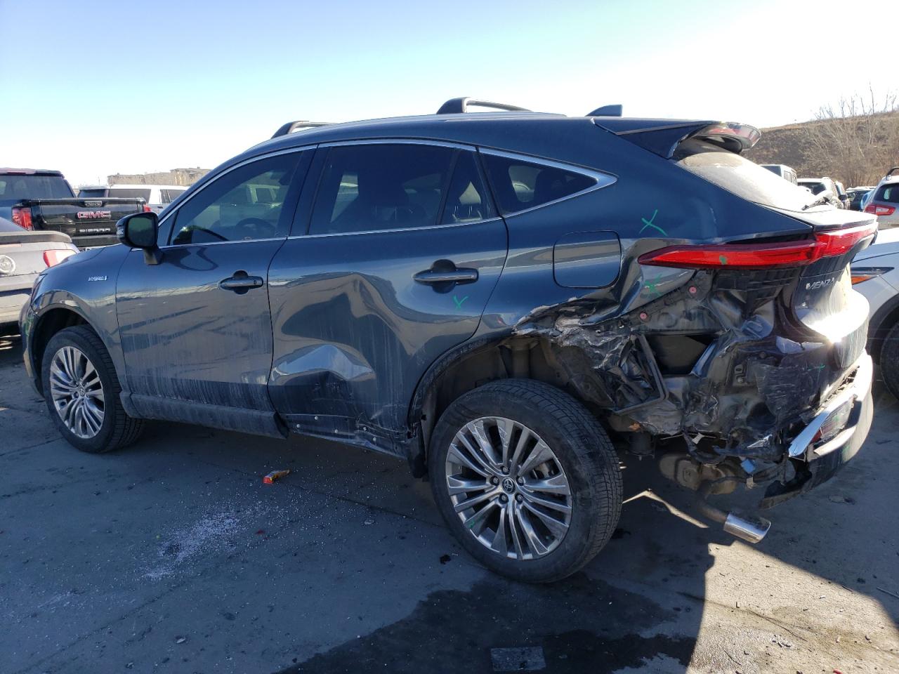 2021 Toyota Venza - Image 2