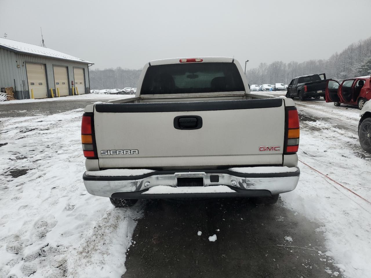 2005 GMC Sierra - Image 6