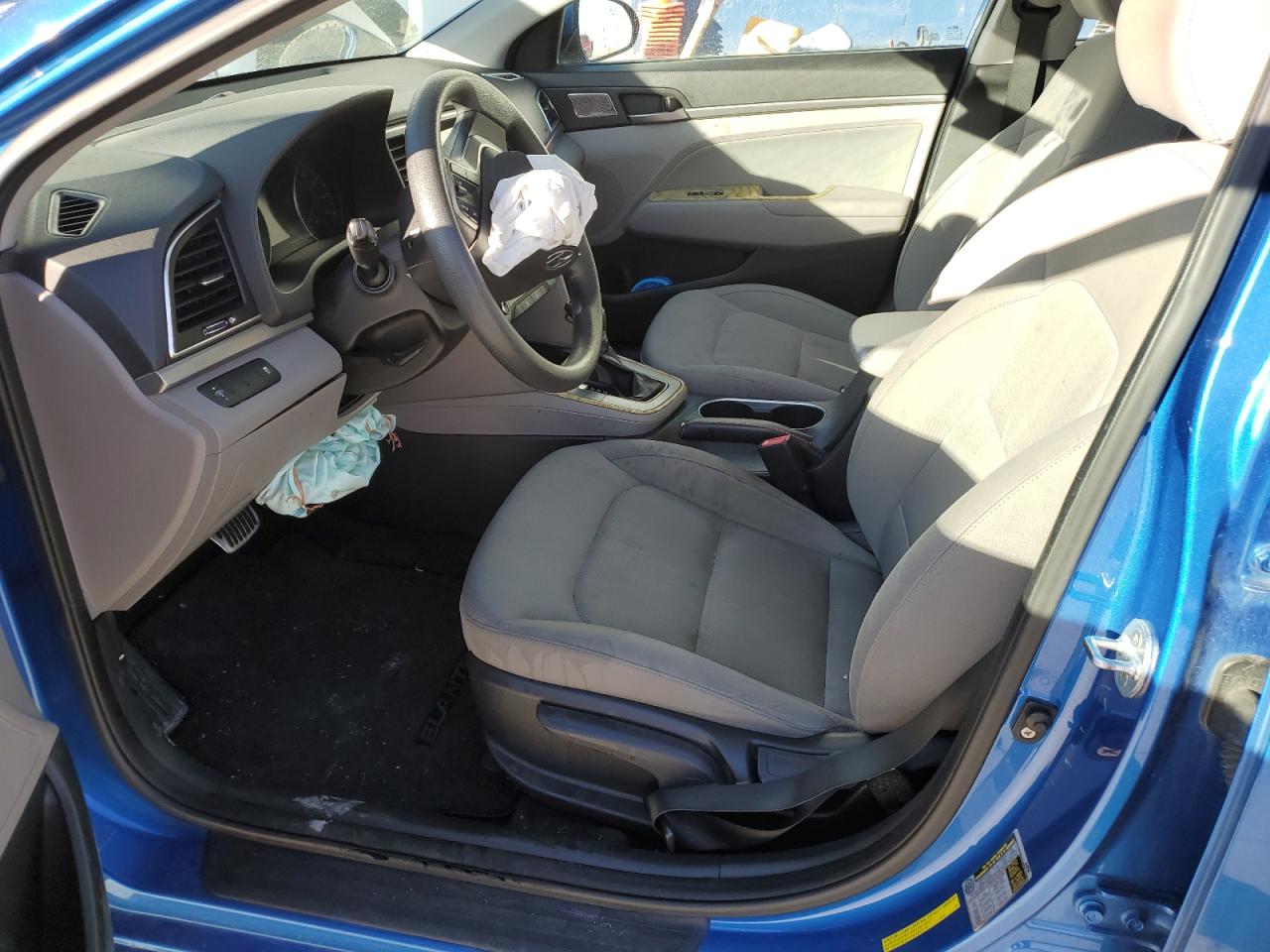2017 Hyundai Elantra - Image 7