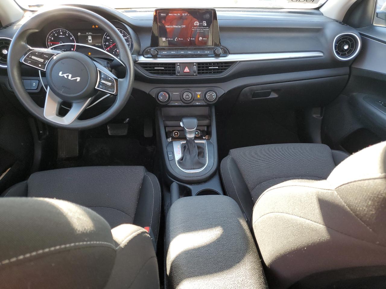2022 Kia Forte - Image 8
