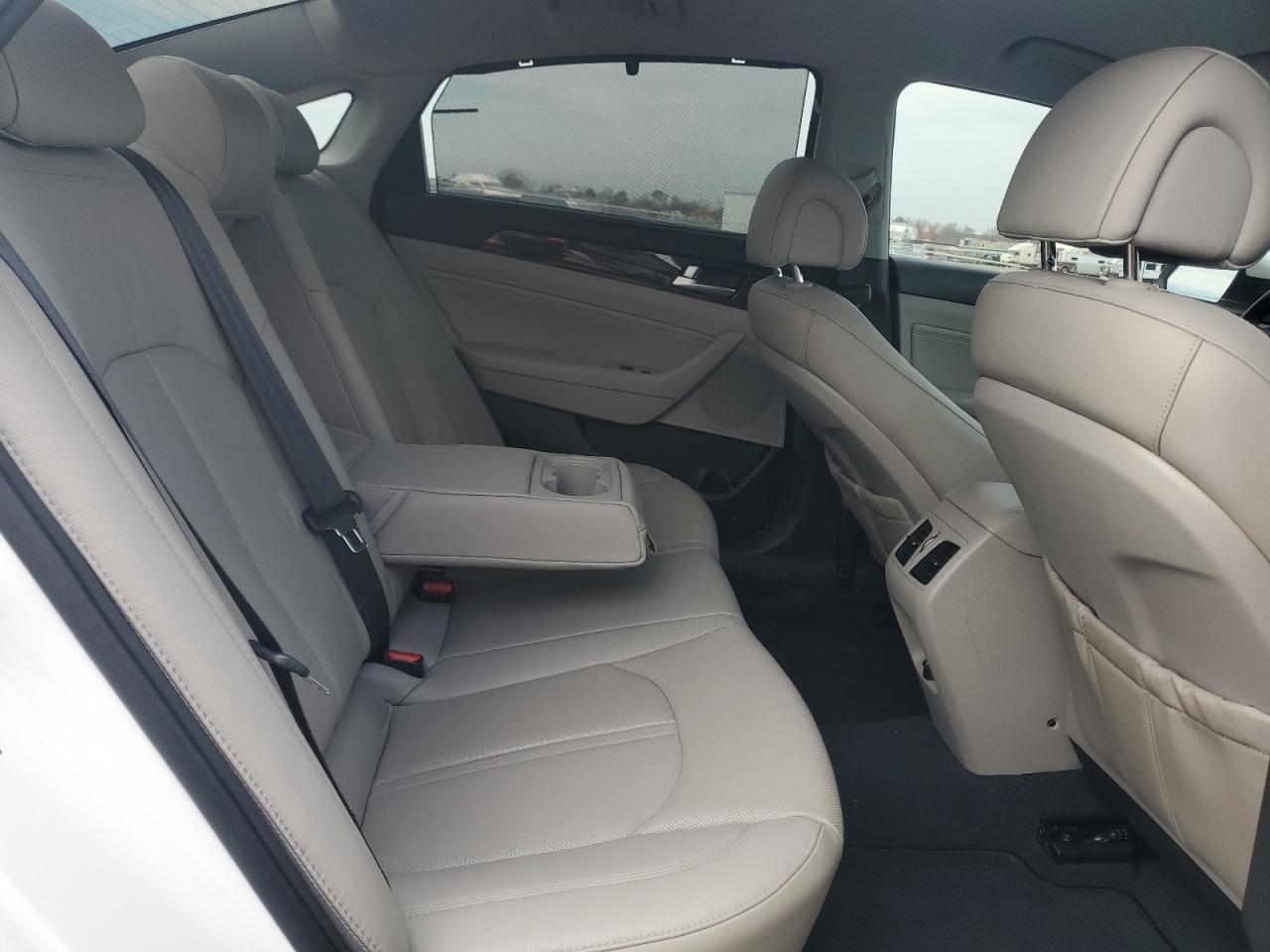 2015 Hyundai Sonata - Image 10