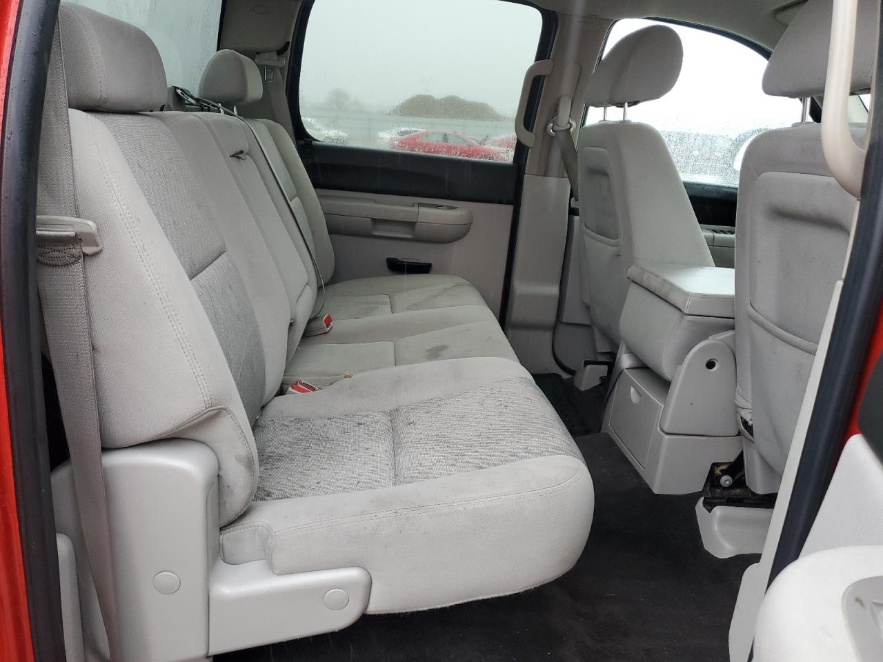 2011 Chevrolet Silverado - Image 10