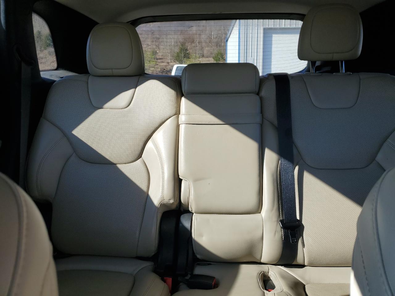 2016 Jeep Grand Cherokee - Image 10