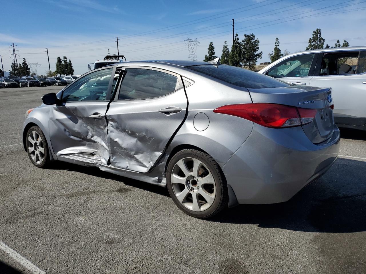 2013 Hyundai Elantra - Image 2