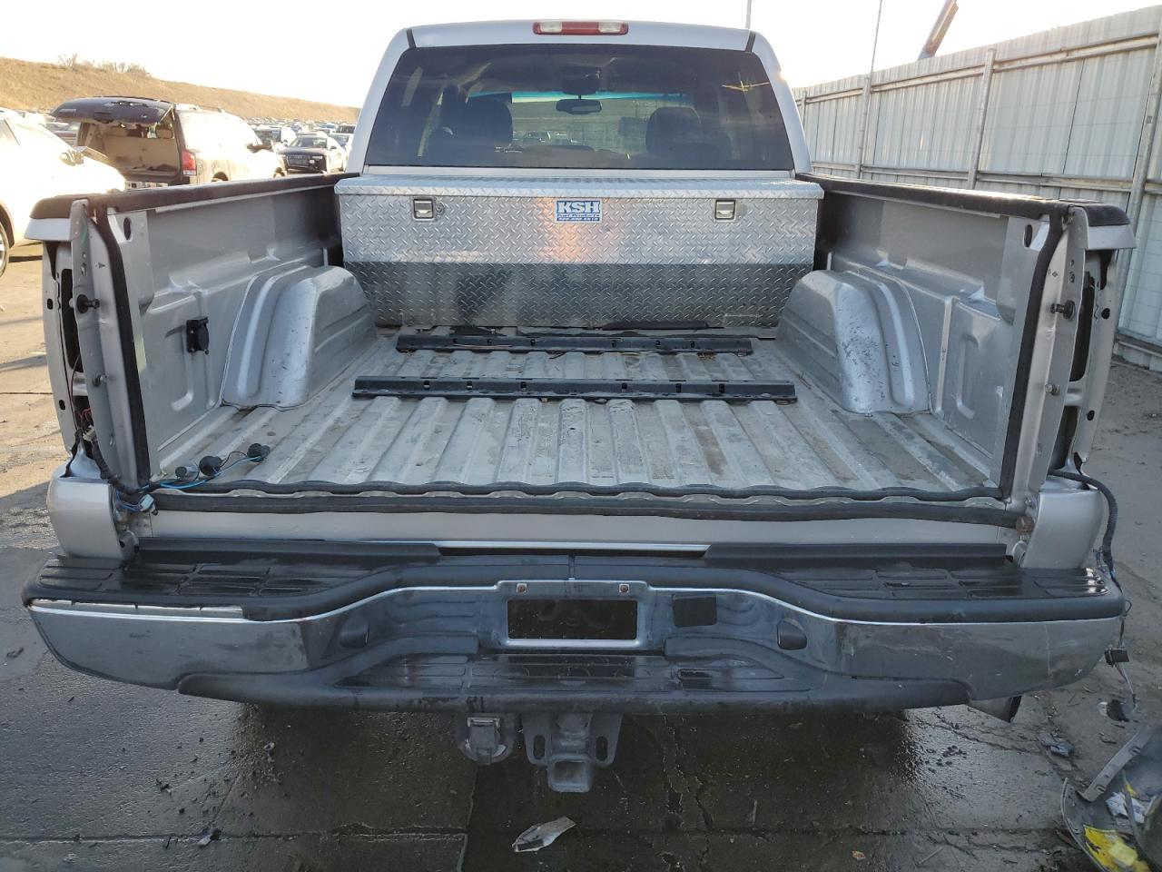 2007 Chevrolet Silverado - Image 6