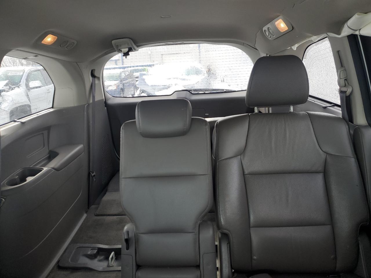 2012 Honda Odyssey - Image 10