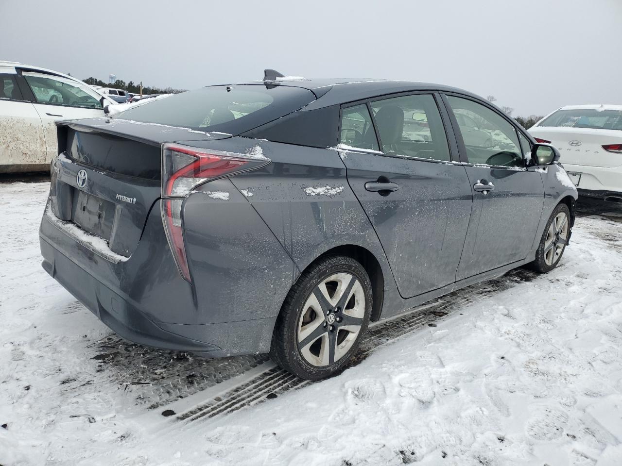 2016 Toyota Prius - Image 3