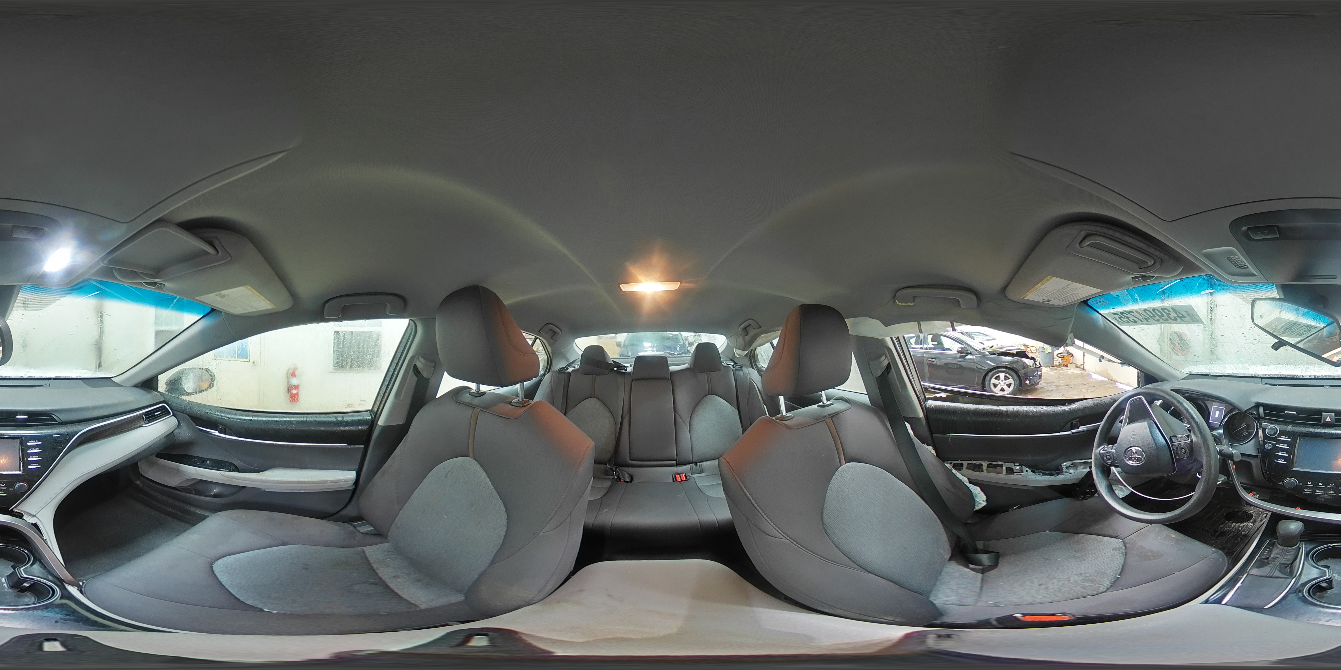 2018 Toyota Camry - Image 15