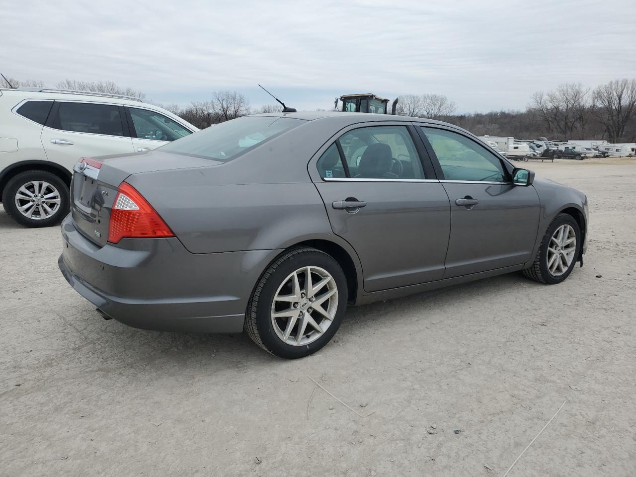 2010 Ford Fusion - Image 3