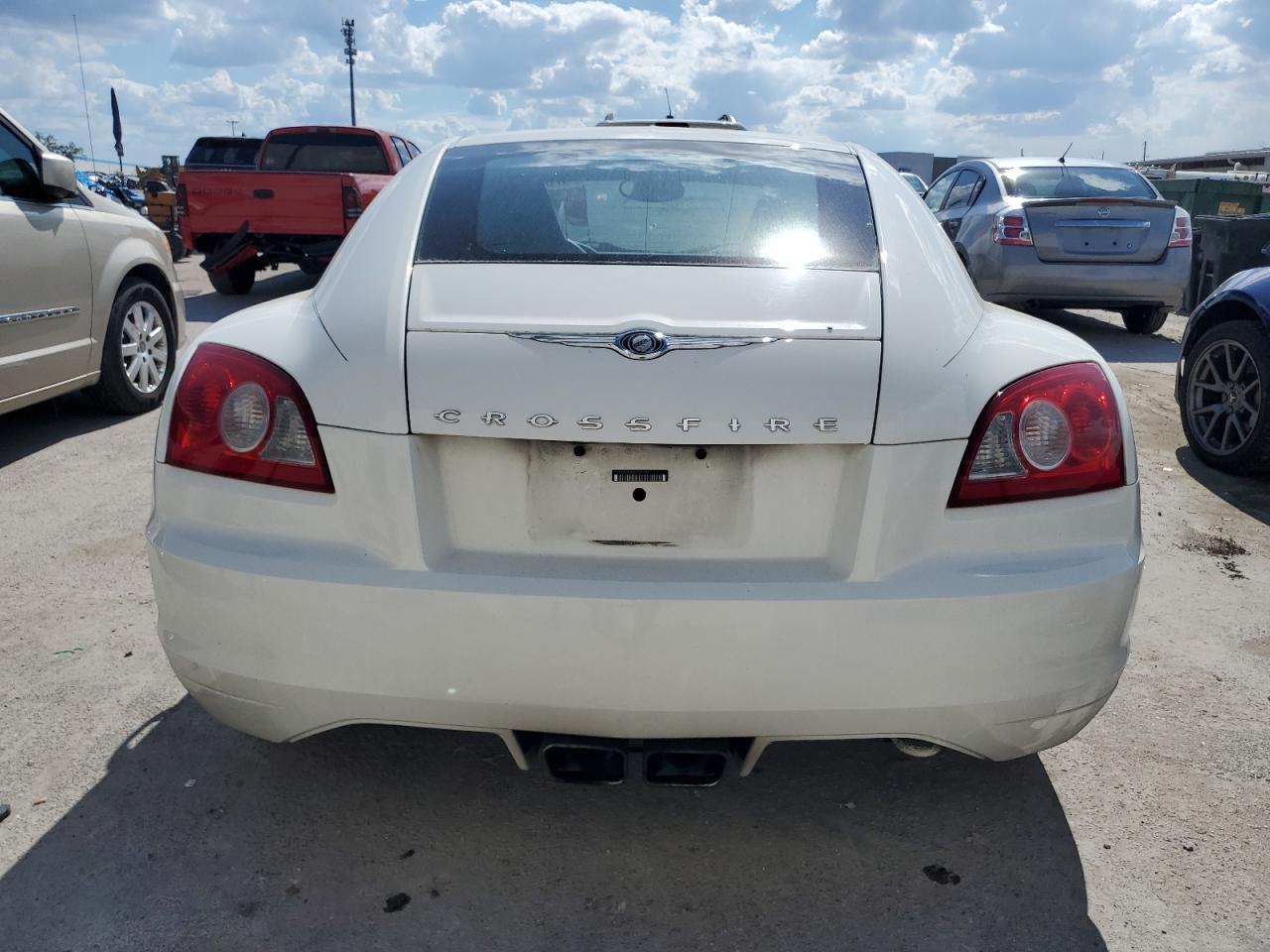 2004 Chrysler Crossfire - Image 6