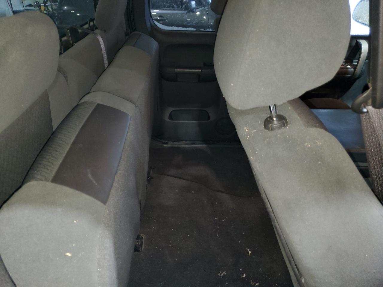 2009 Chevrolet Silverado - Image 11