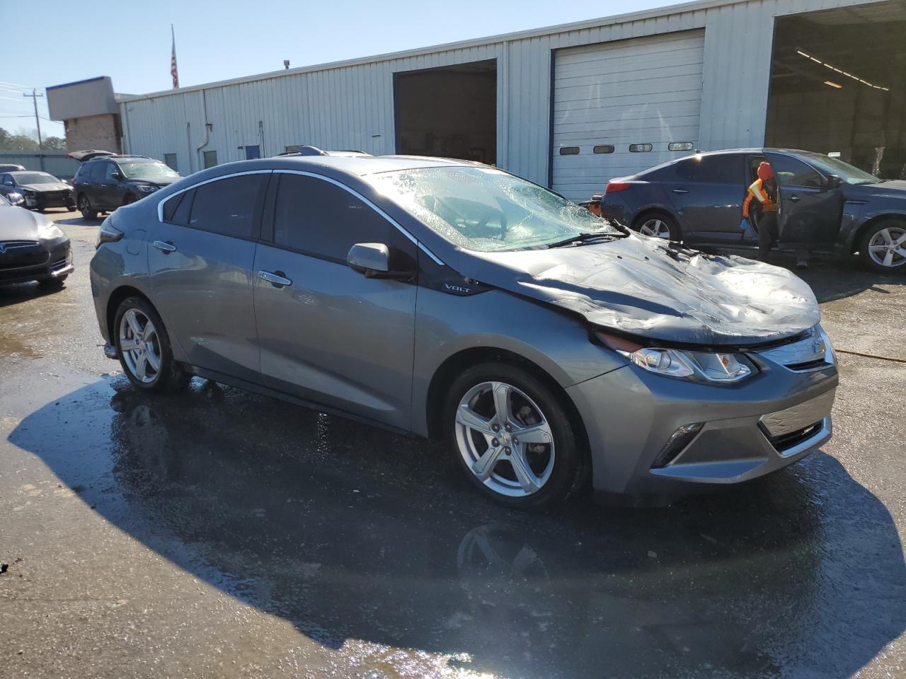 2018 Chevrolet Volt - Image 4