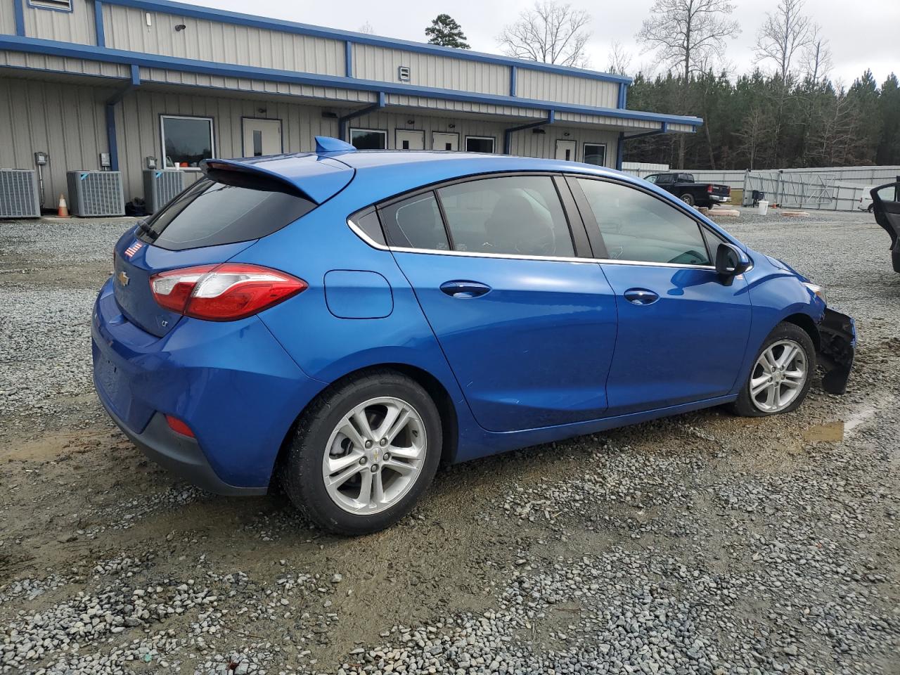 2017 Chevrolet Cruze - Image 3
