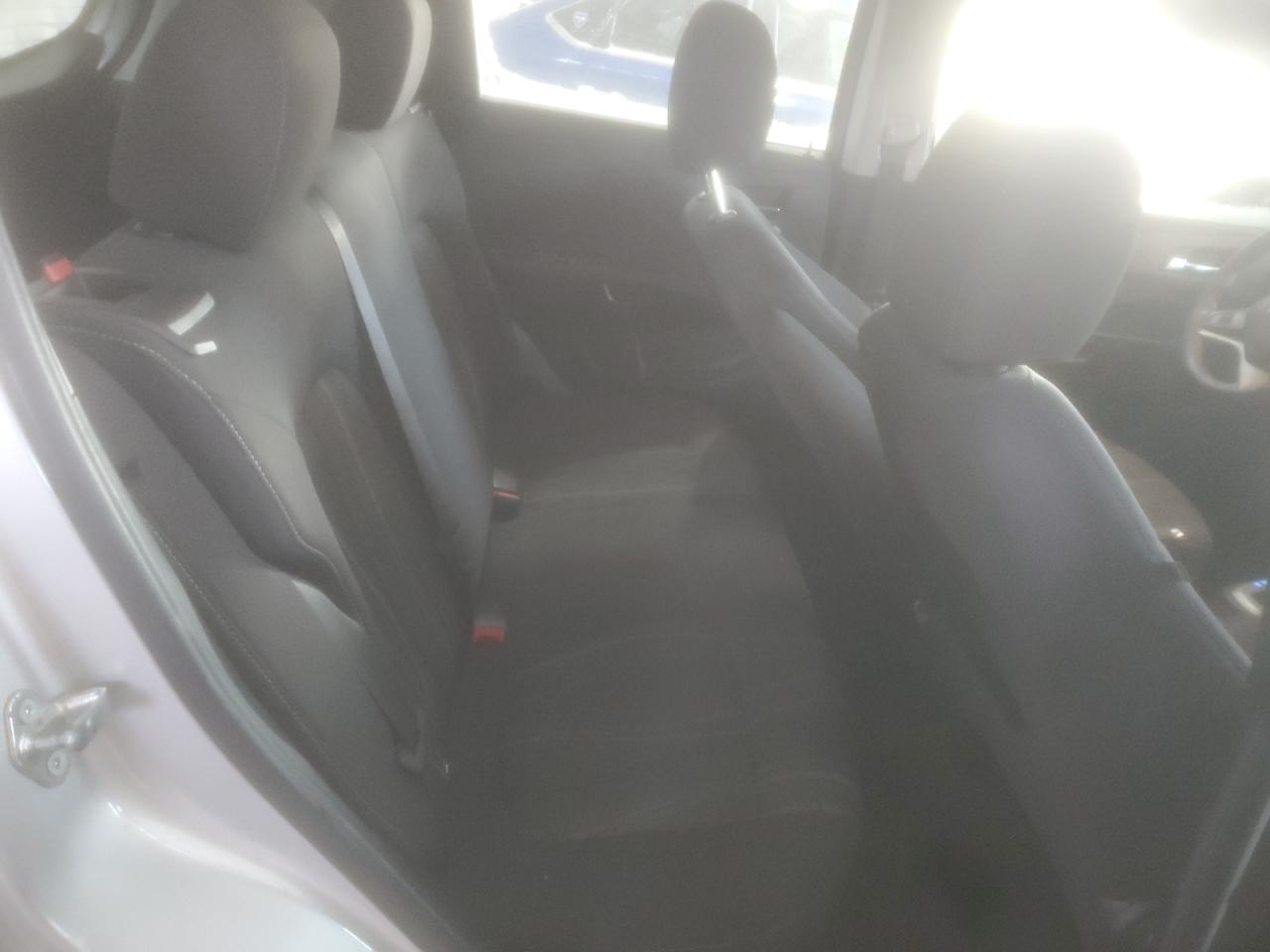 2015 Chevrolet Sonic - Image 10