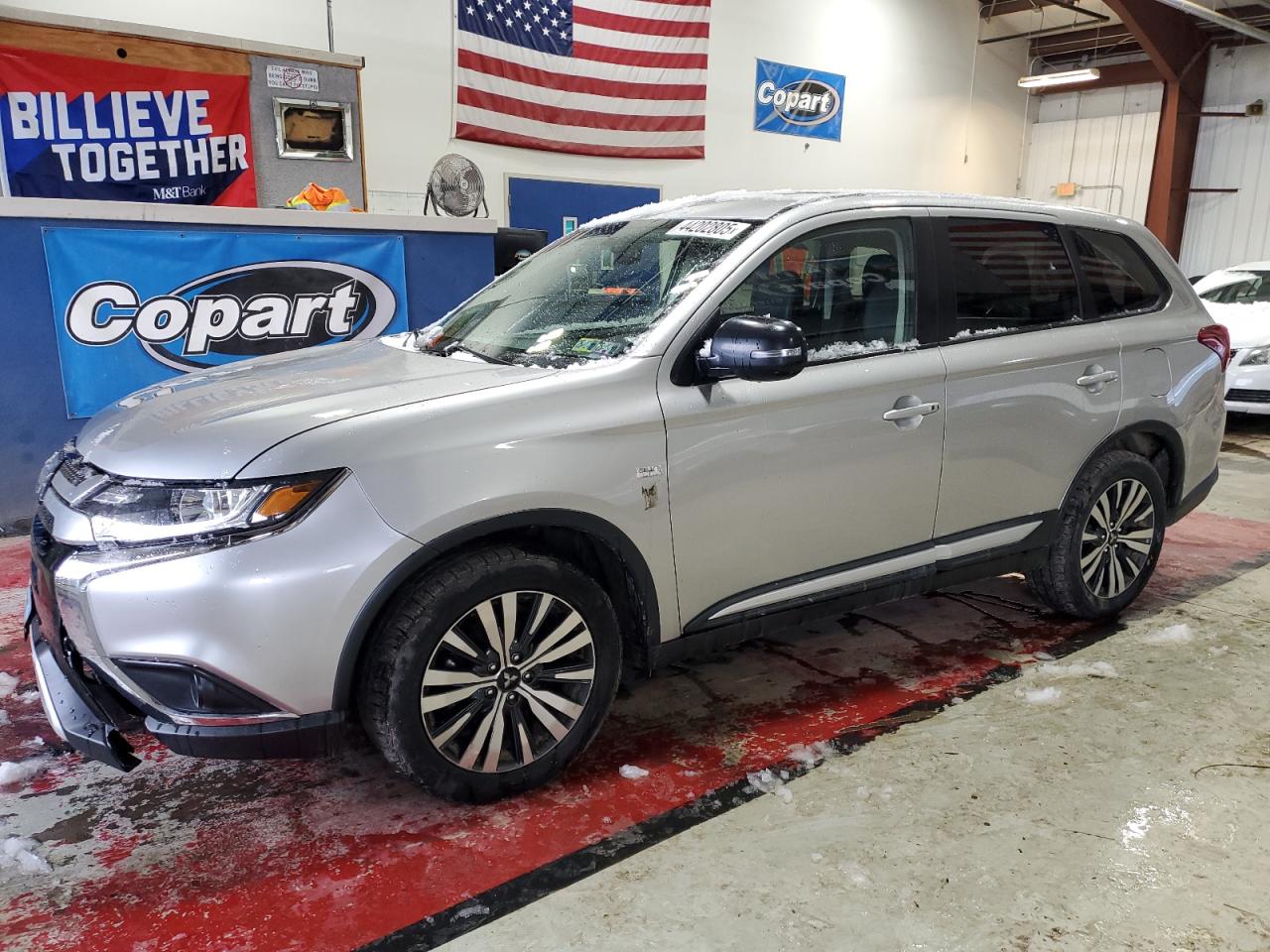 2019 Mitsubishi Outlander - Image 1
