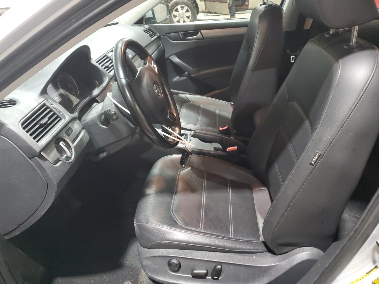 2015 Volkswagen Passat - Image 7
