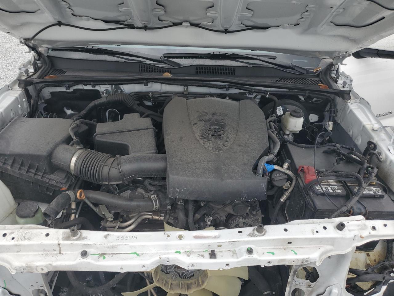 2020 Toyota Tacoma - Image 11