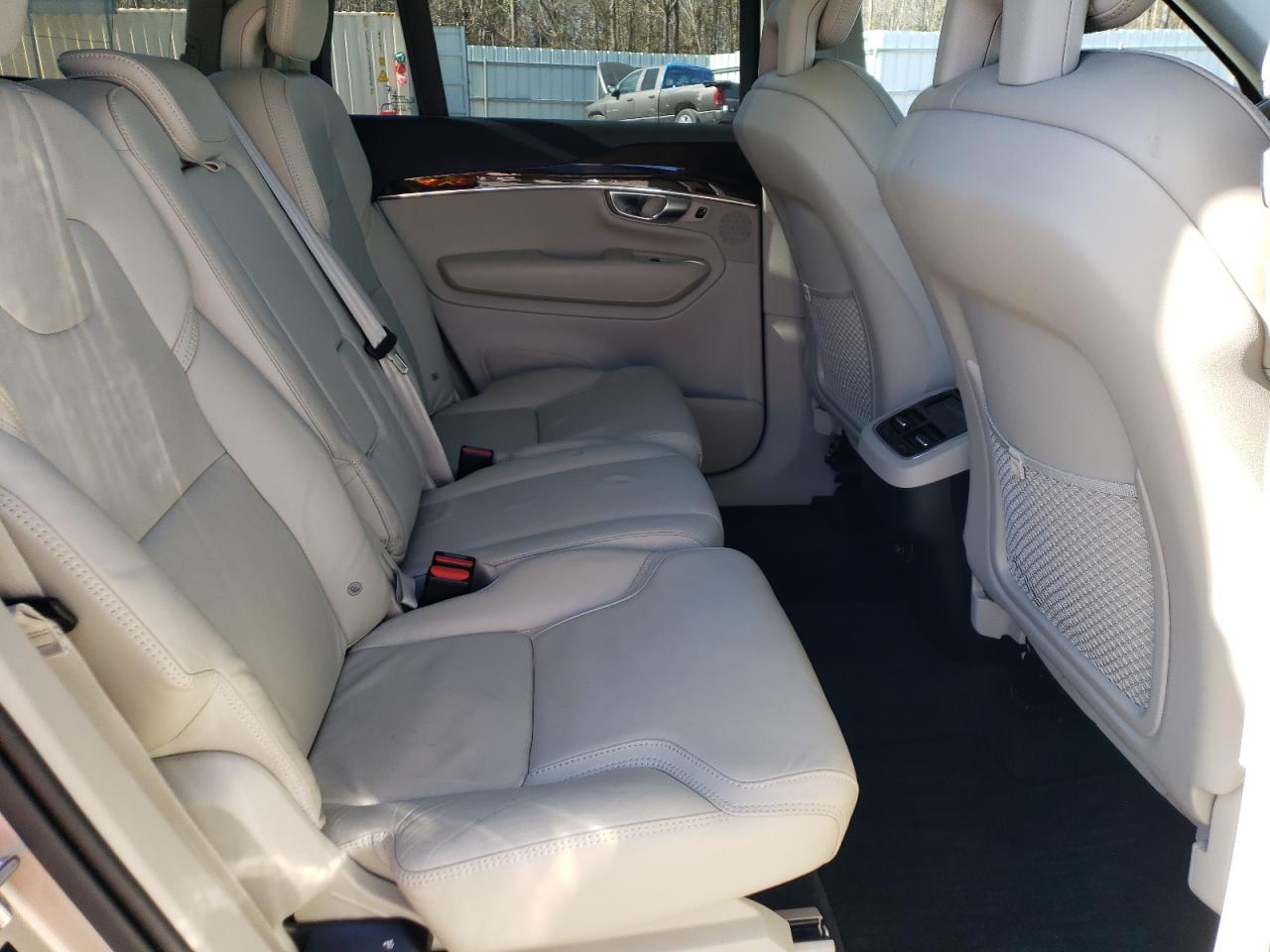 2017 Volvo XC90 - Image 11