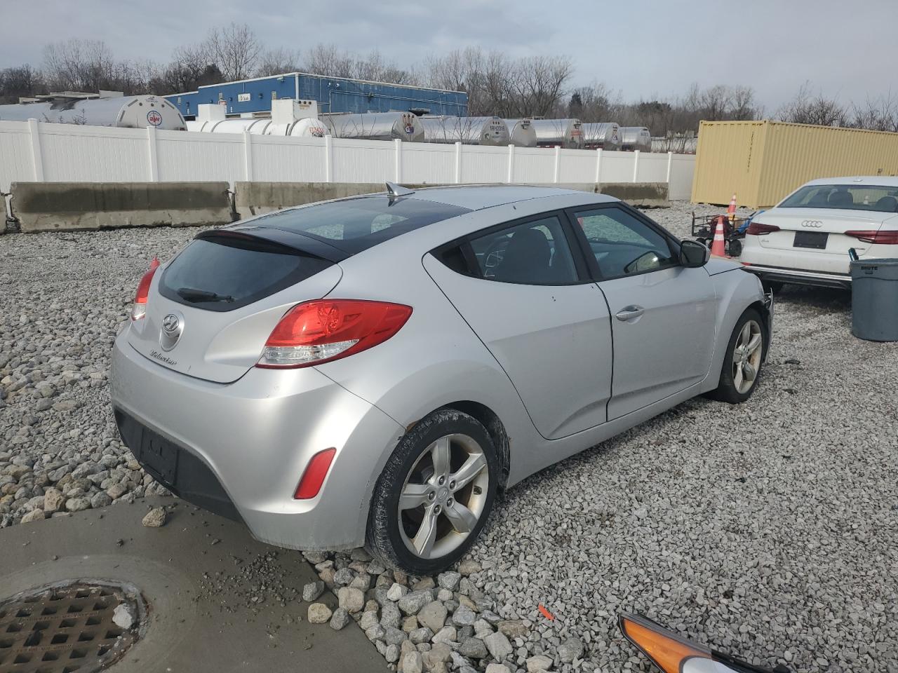 2014 Hyundai Veloster - Image 3