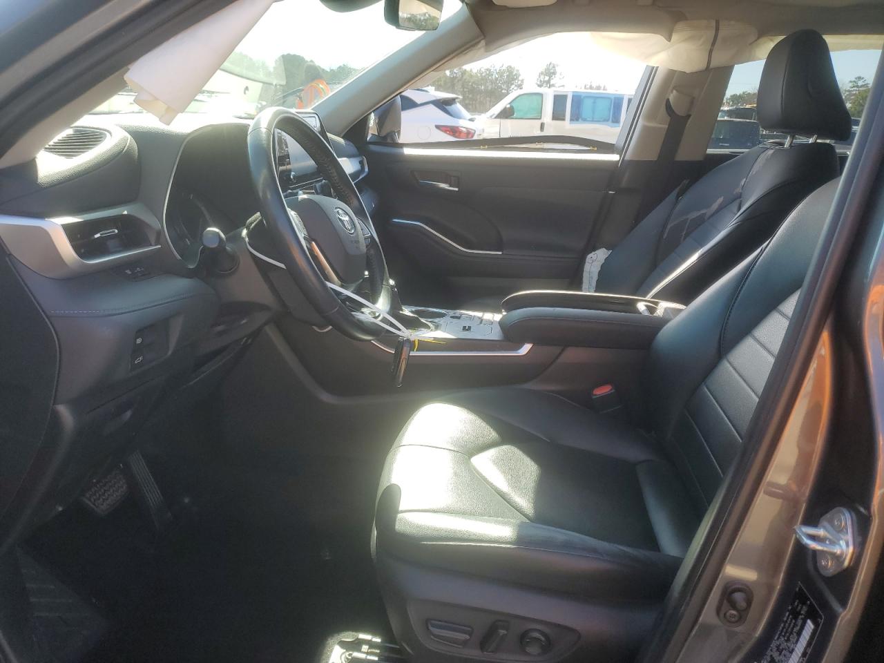 2021 Toyota Highlander - Image 7