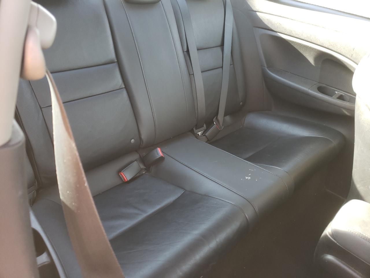 2011 Honda Civic - Image 10