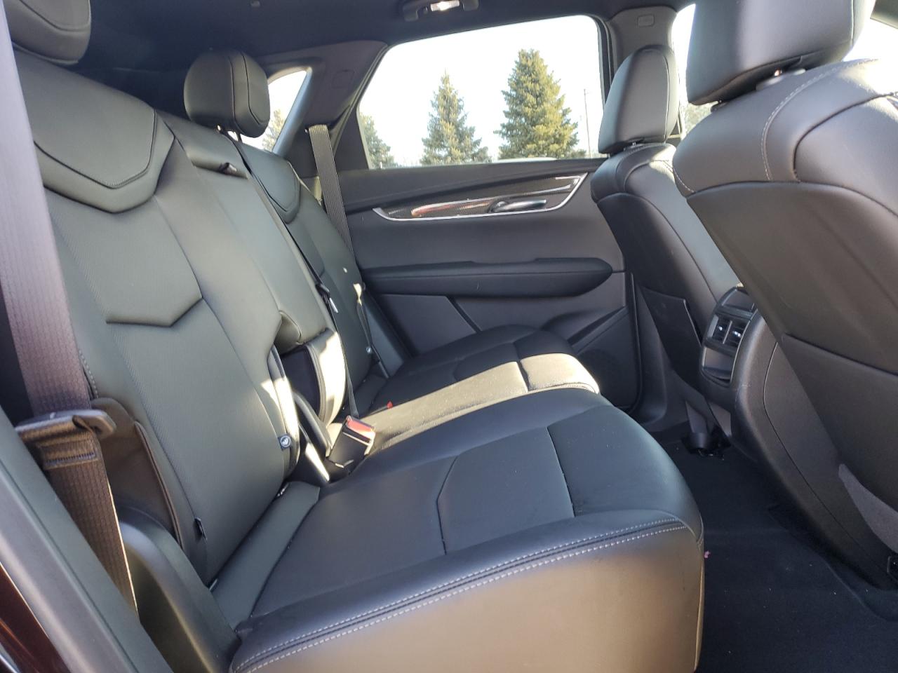 2021 Cadillac XT5 - Image 11