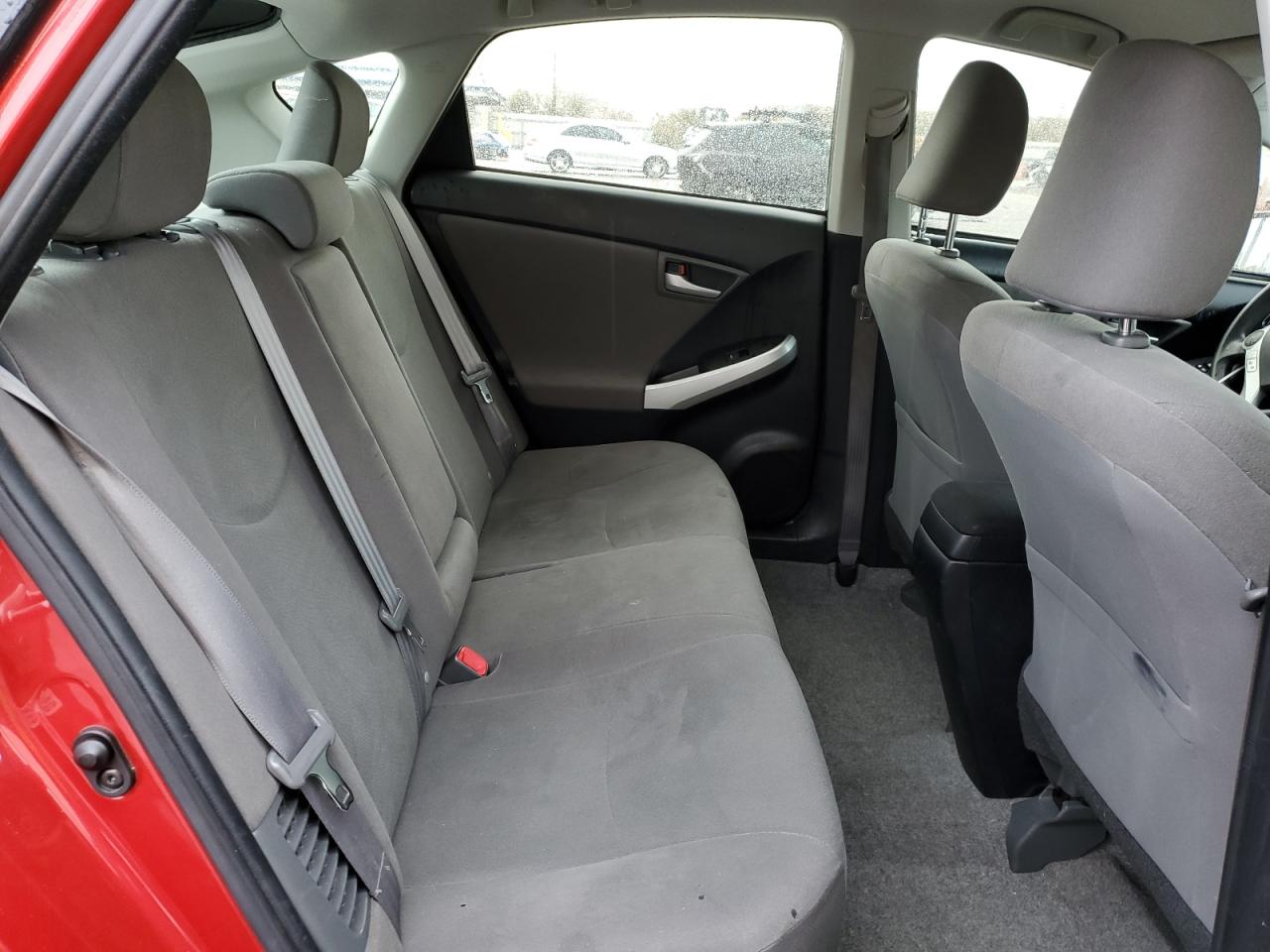 2014 Toyota Prius - Image 10
