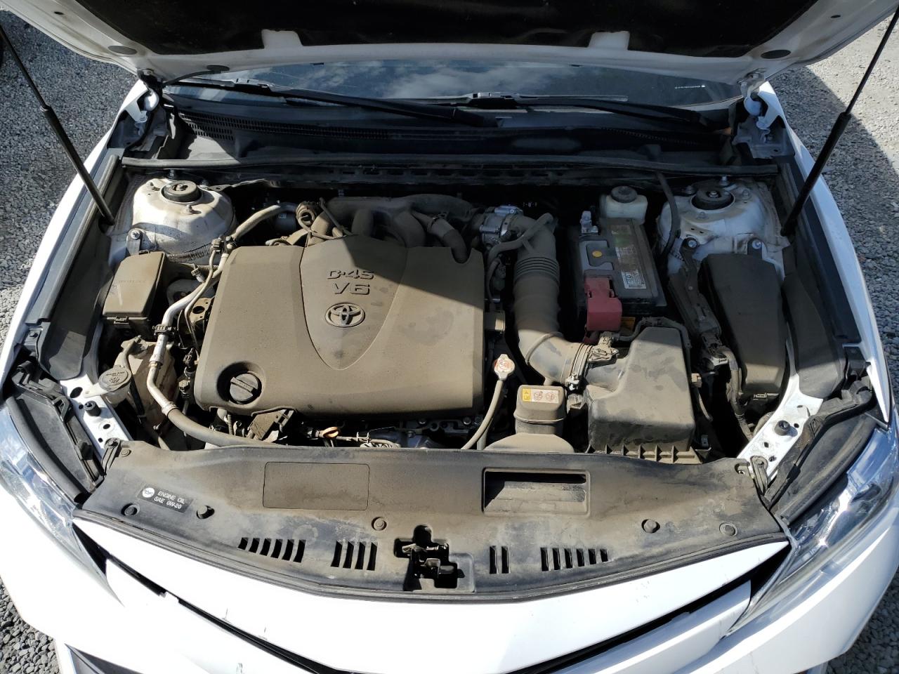 2018 Toyota Camry - Image 11