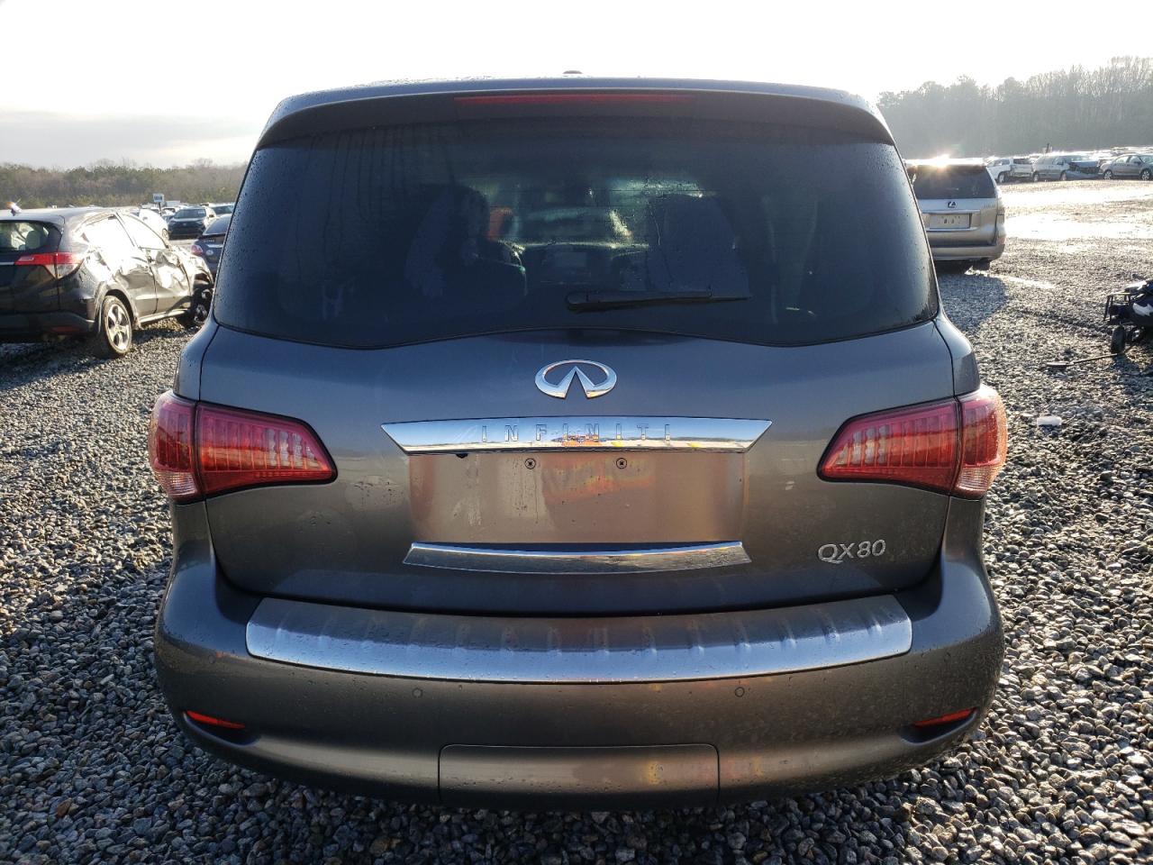 2017 Infiniti QX80 - Image 6
