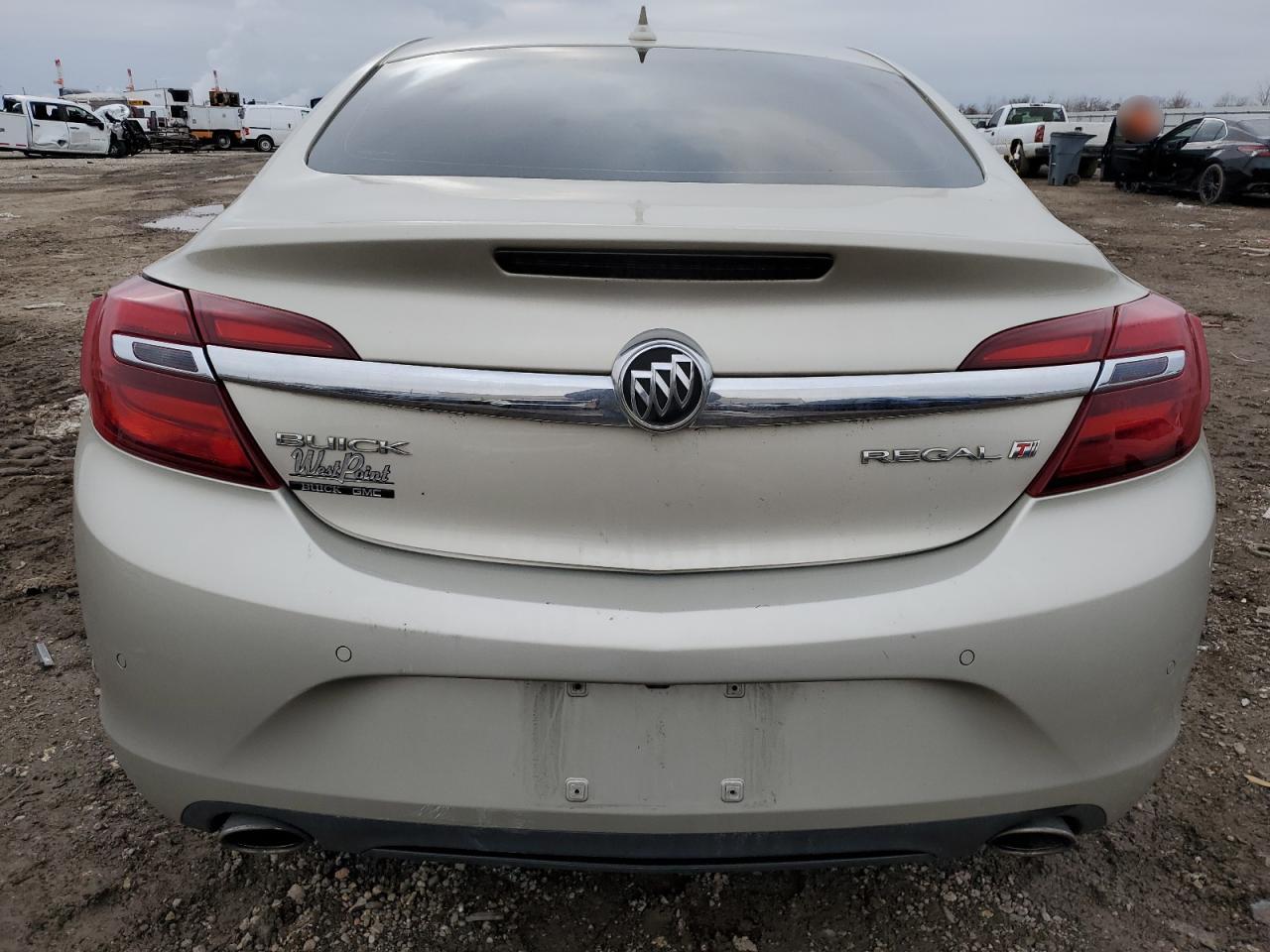 2014 Buick Regal - Image 6
