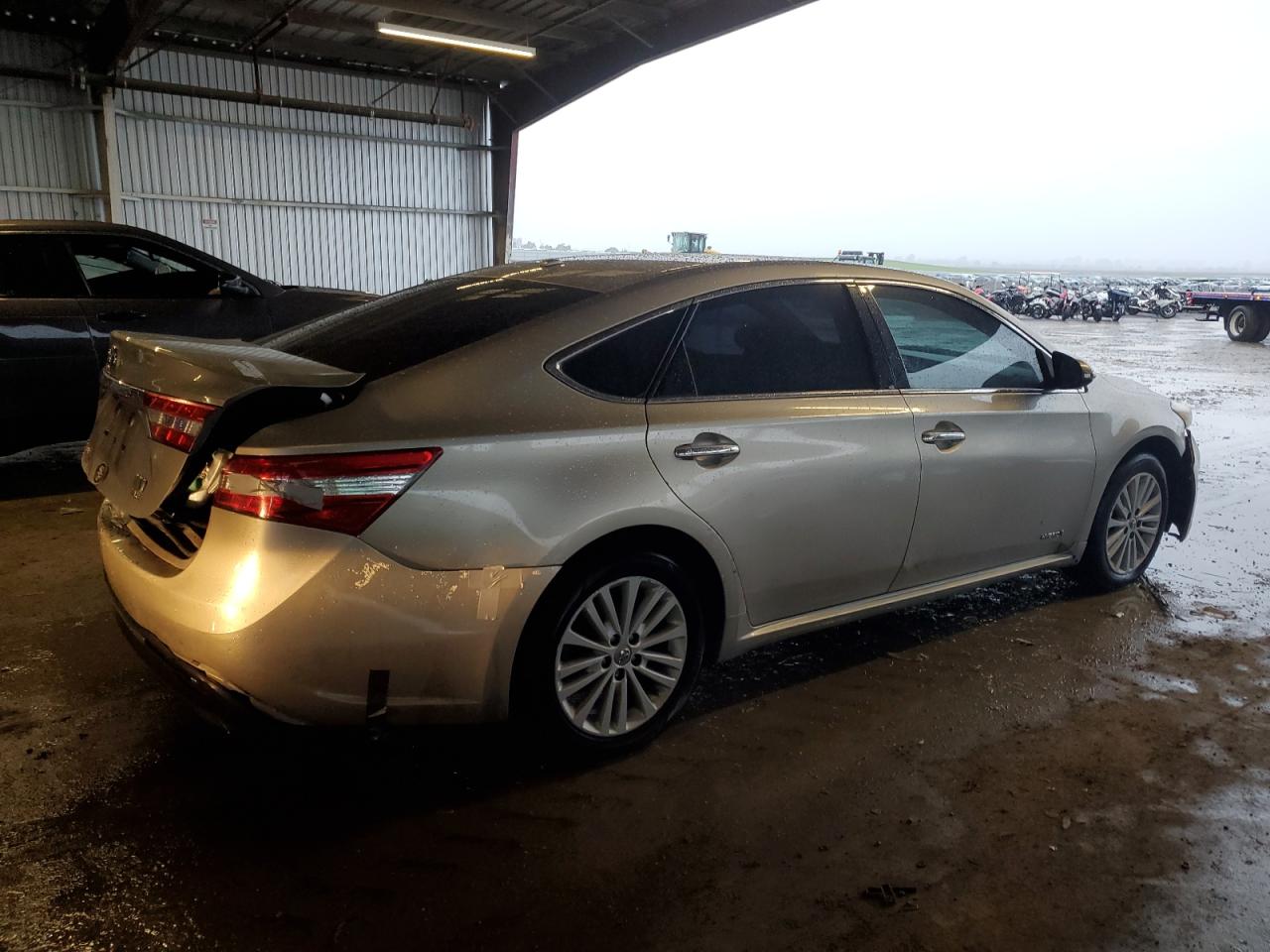 2014 Toyota Avalon - Image 3