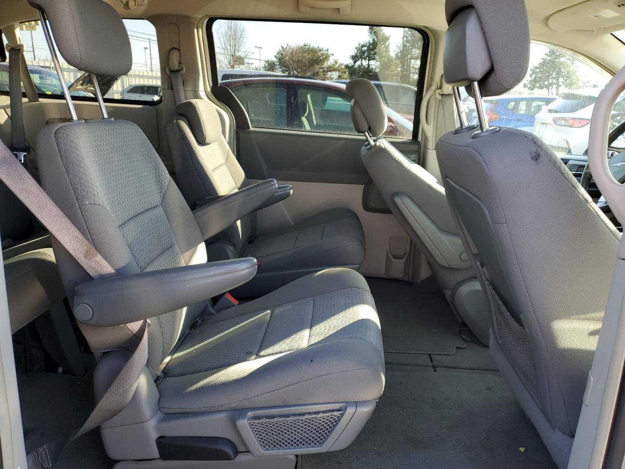 2010 Chrysler Town & Country Touring VIN: 2A4RR5D11AR460878 Lot: 46420665