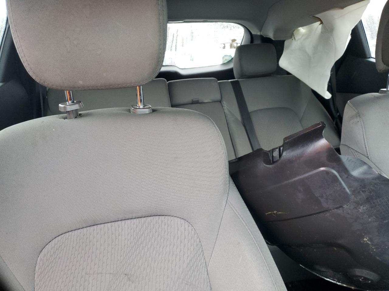 2017 Hyundai Santa Fe - Image 10