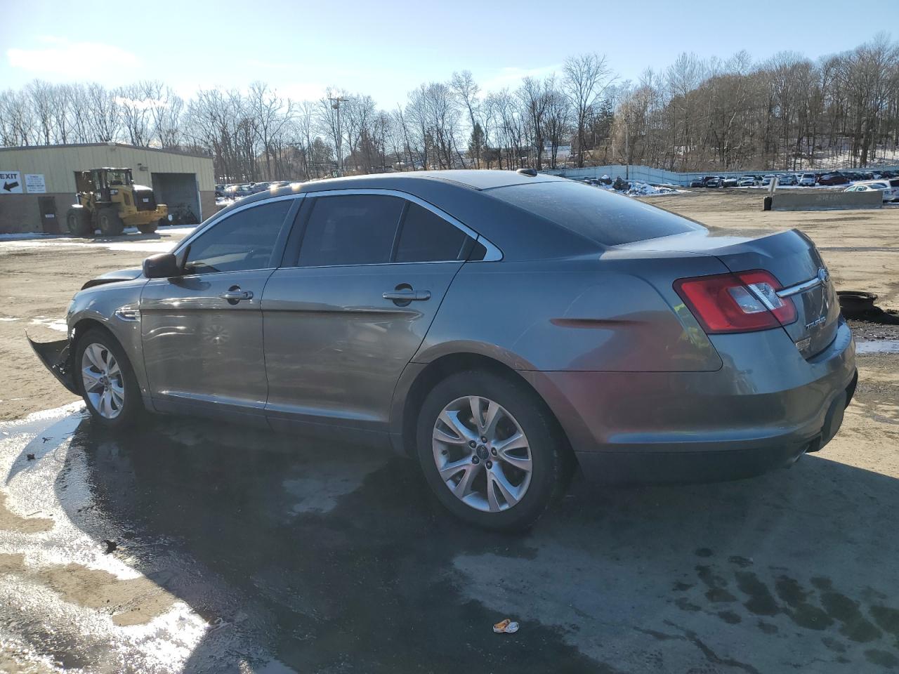 2011 Ford Taurus - Image 2