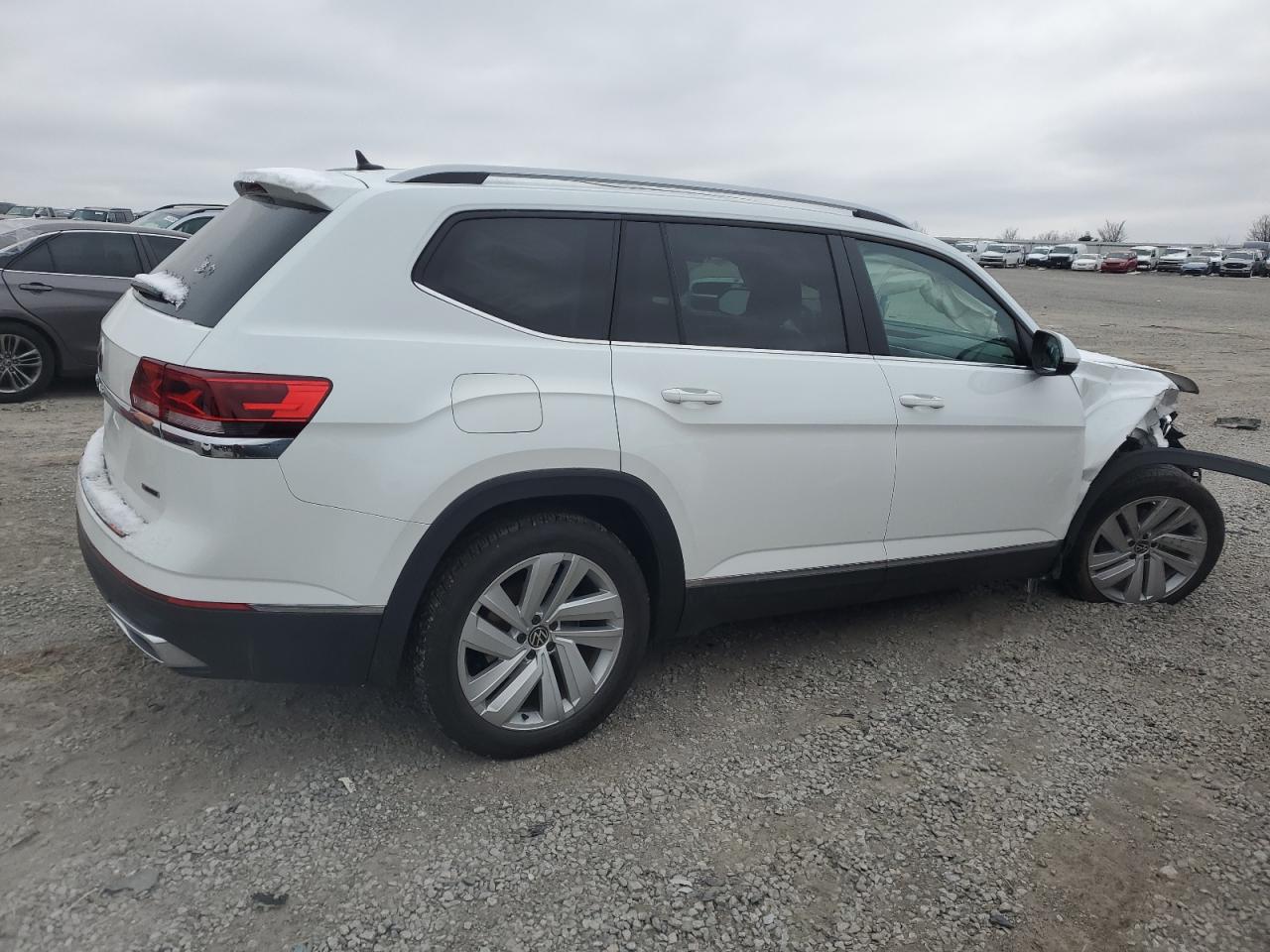2021 Volkswagen Atlas - Image 3