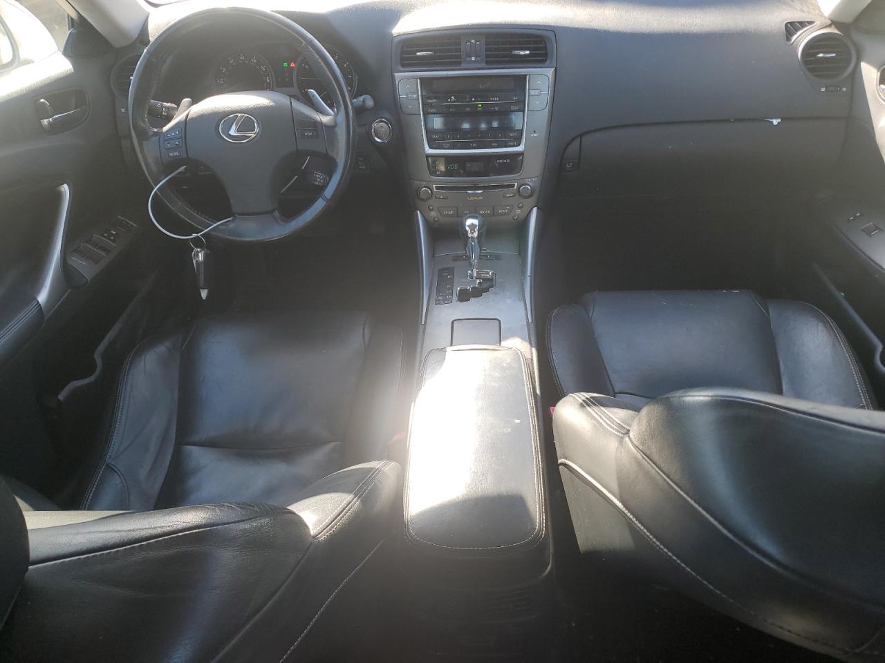 2009 Lexus IS - Image 8