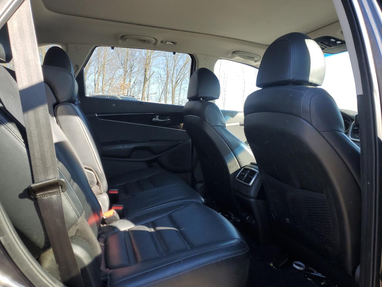 2018 Kia Sorento - Image 12