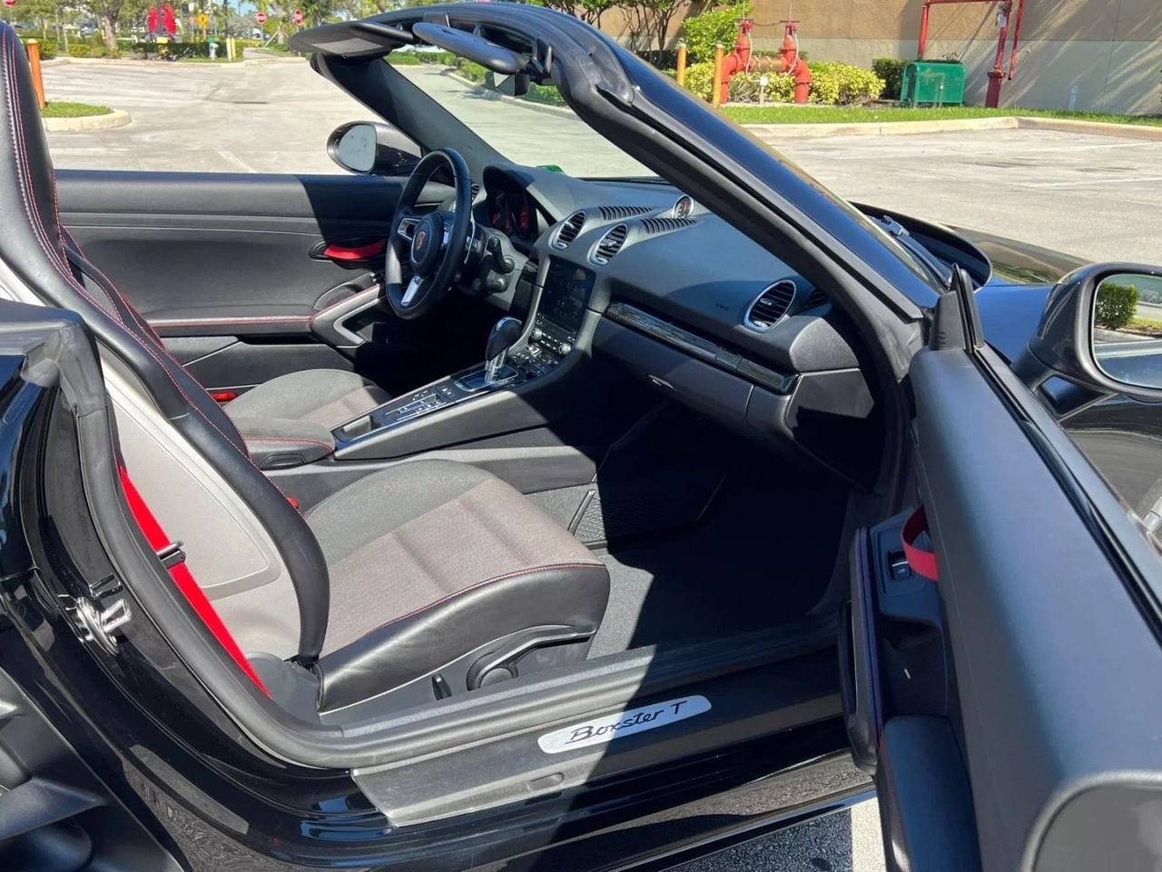 2021 Porsche Boxster Base VIN: WP0CA2A80MS210649 Lot: 44994265