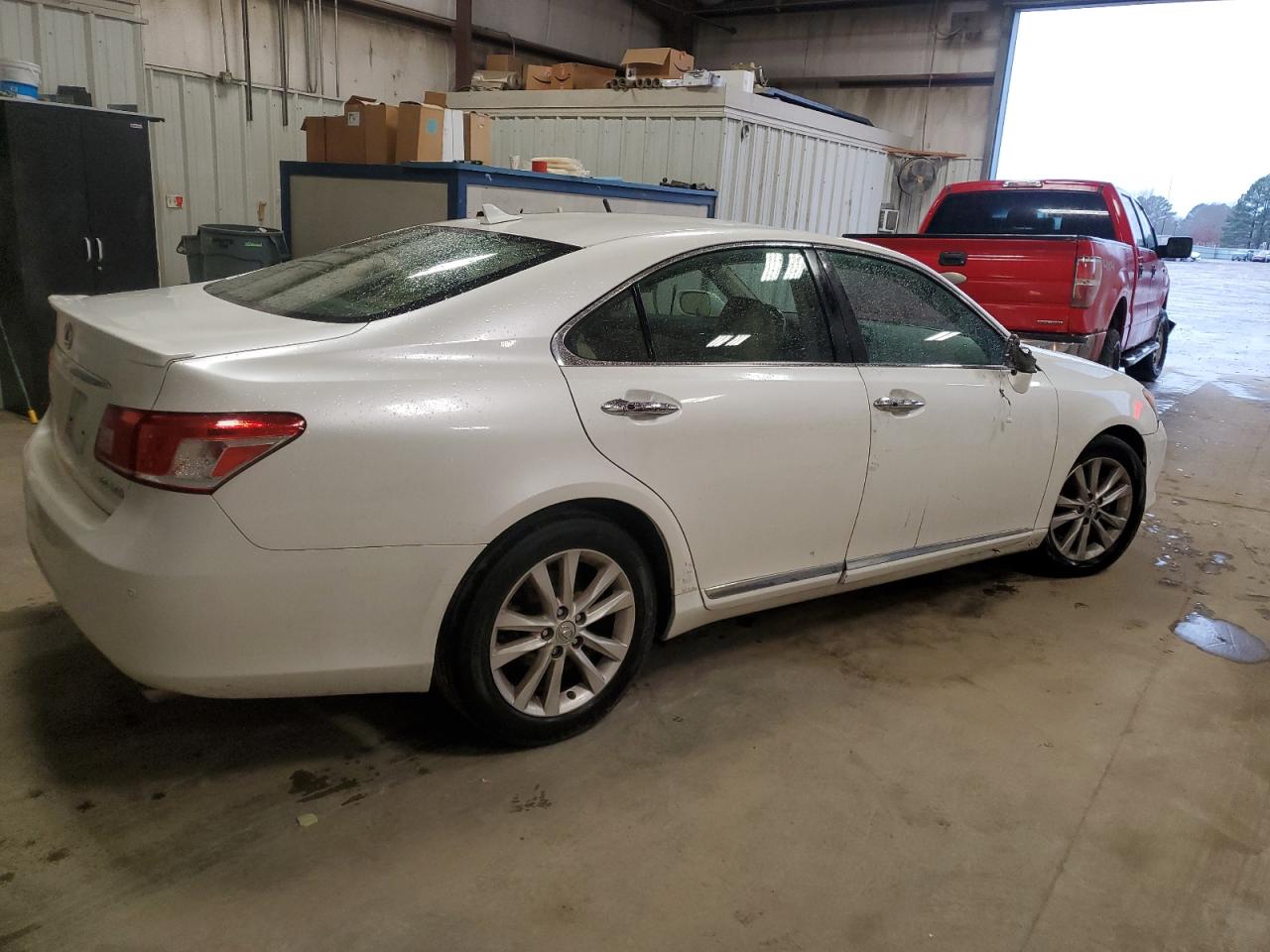 2011 Lexus ES - Image 3