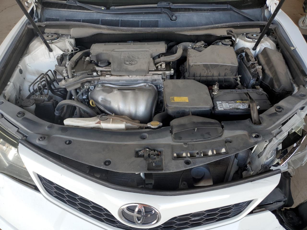 2013 Toyota Camry - Image 11