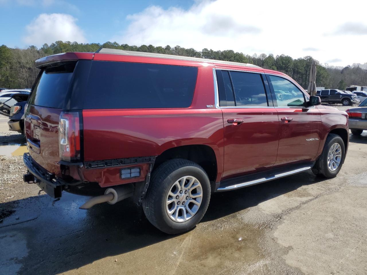 2016 GMC Yukon - Image 3