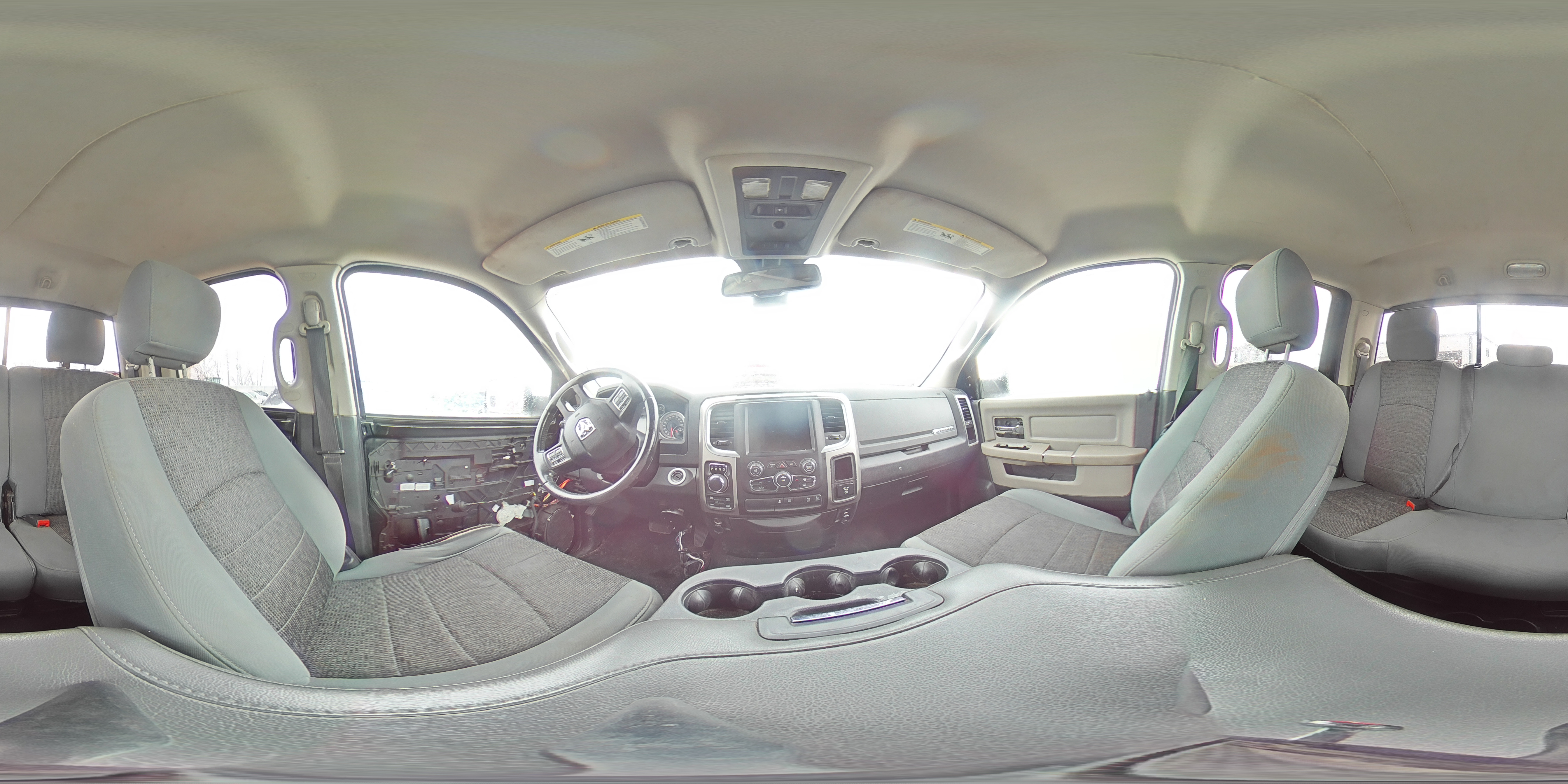 2016 RAM 1500 - Image 14