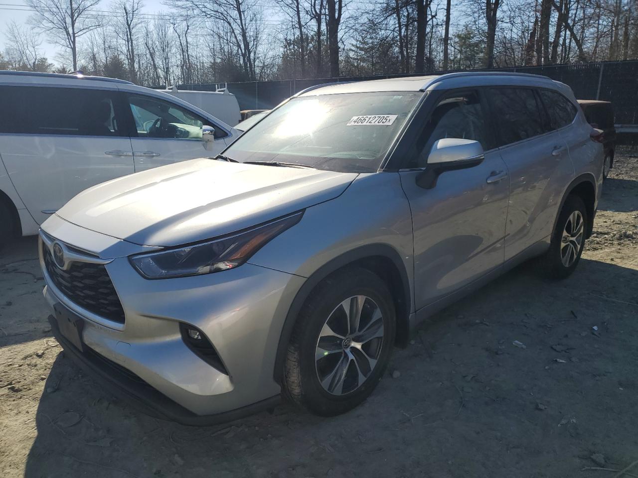 2021 Toyota Highlander - Image 1