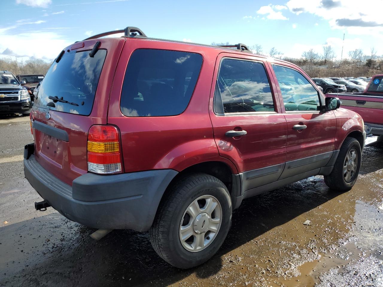 2004 Ford Escape - Image 3